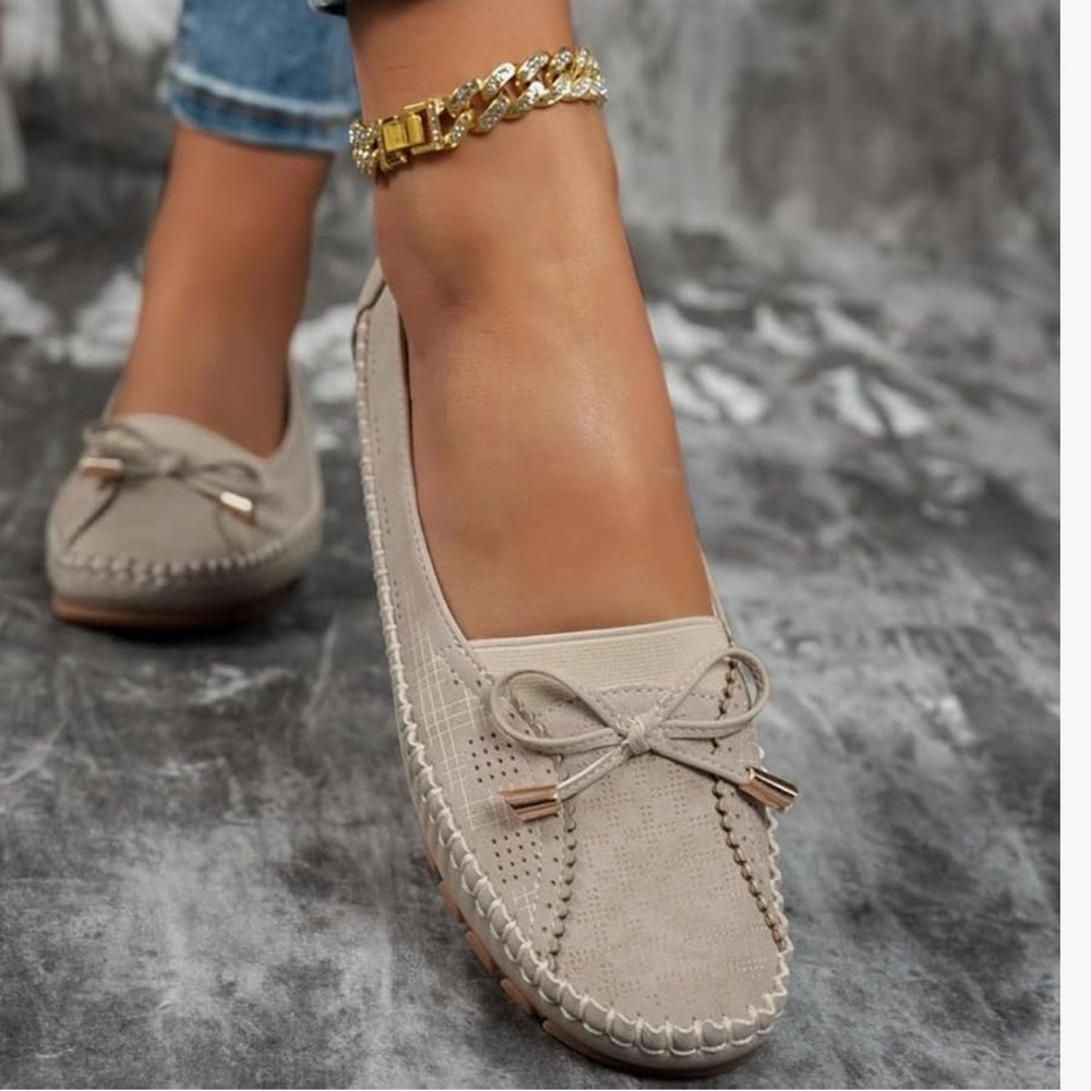 Comfort Soft Slip-On Women's Loafers in light beige (Sz 39)